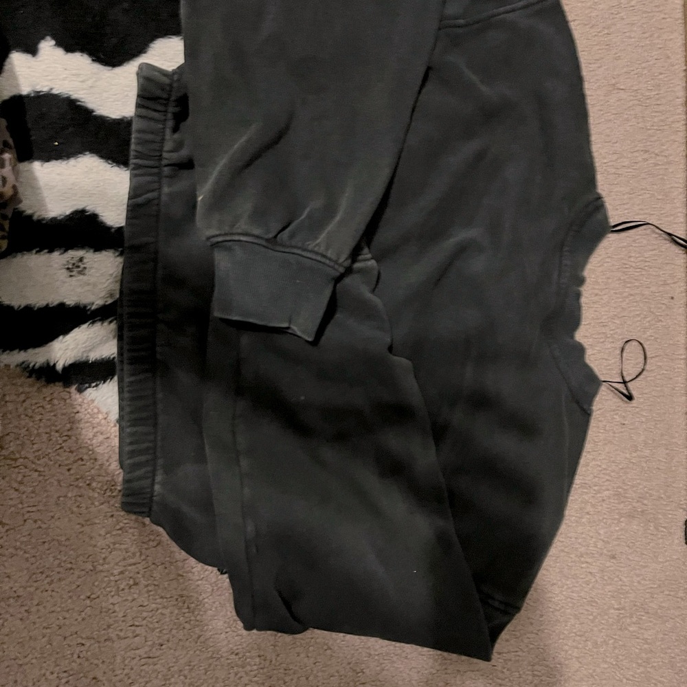 Cropped sweatshirt